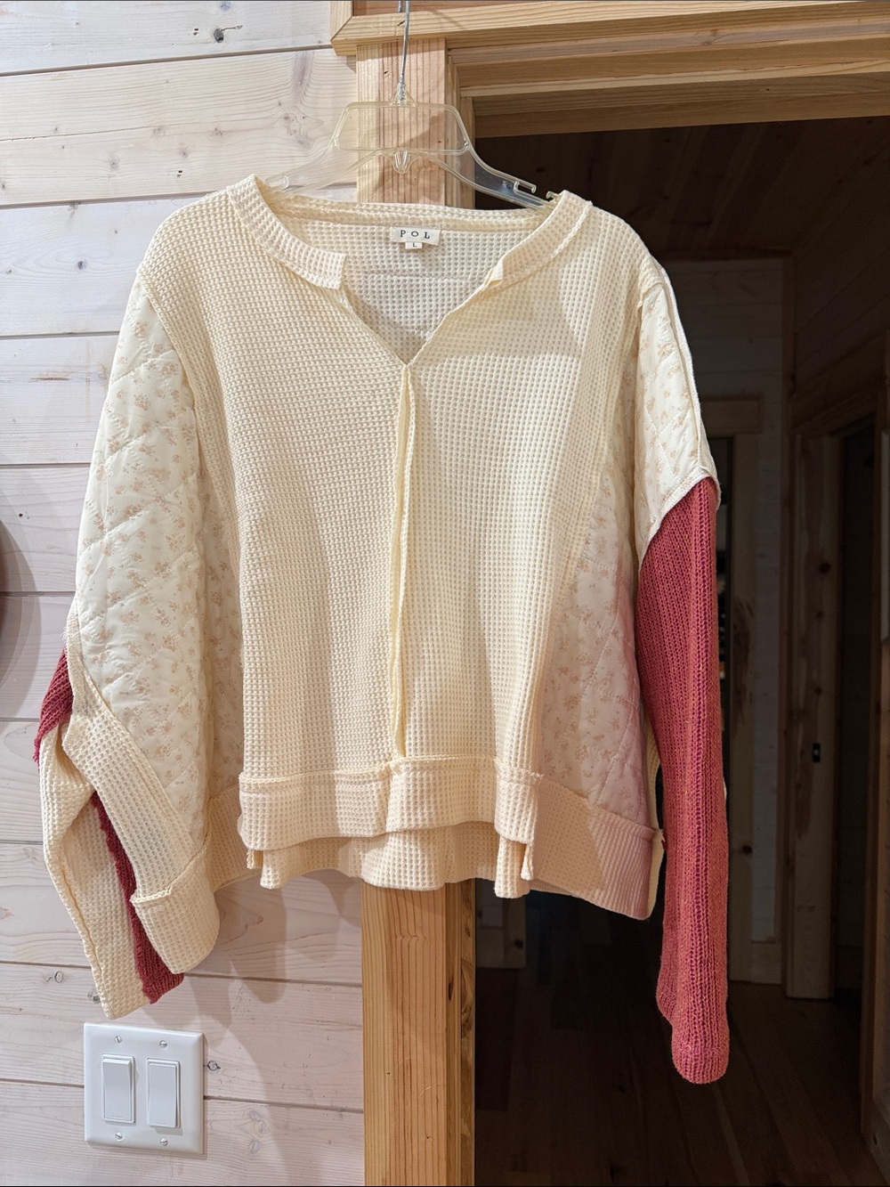 POL Two-Tone Cream Sweater with Dusty Rose Sleeves